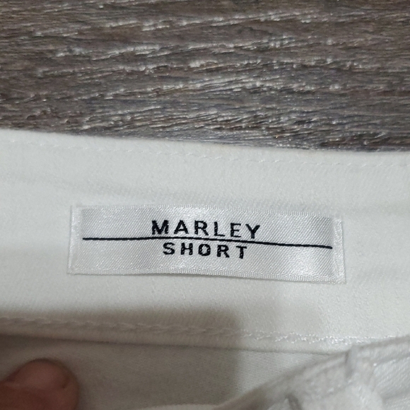 Vigoss White Jean Matley Shorts High-Waisted Frayed Hem - Picture 3 of 9